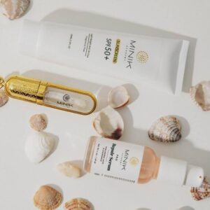 Hidratante de labios recuperador + Serum de ácido hyaluronico reparador + Bloqueador Solar