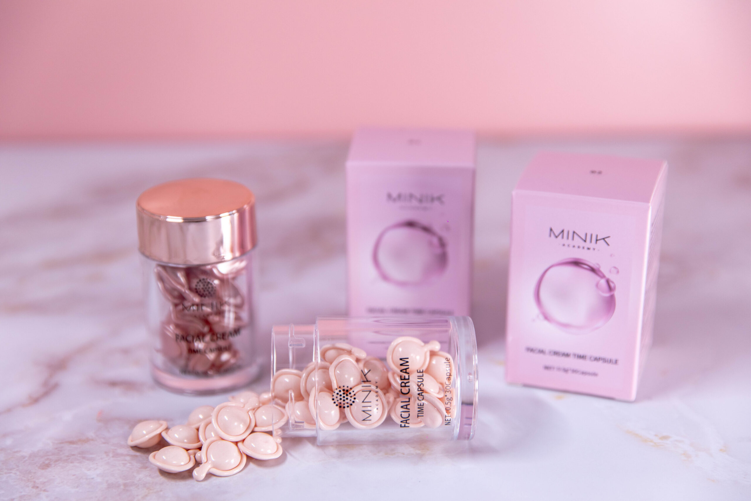 Facial hydration capsules